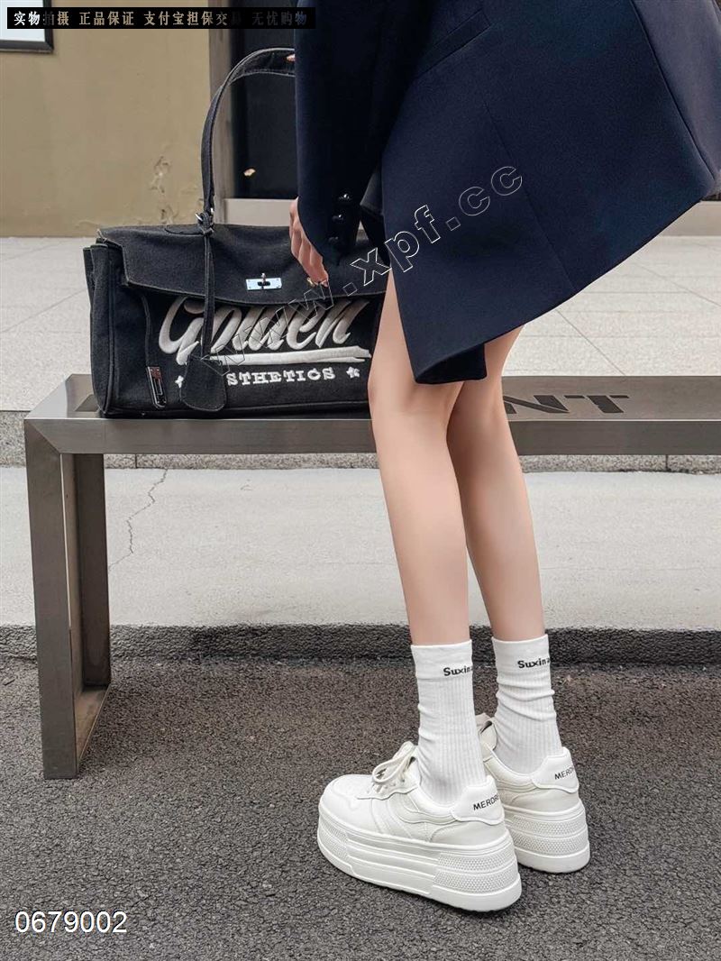 M998 时尚休闲鞋 9066  银色5/8米色6889